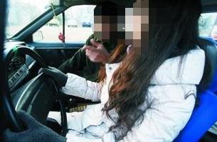 女抓奶视频,揭秘女性抓奶技巧与魅力瞬间